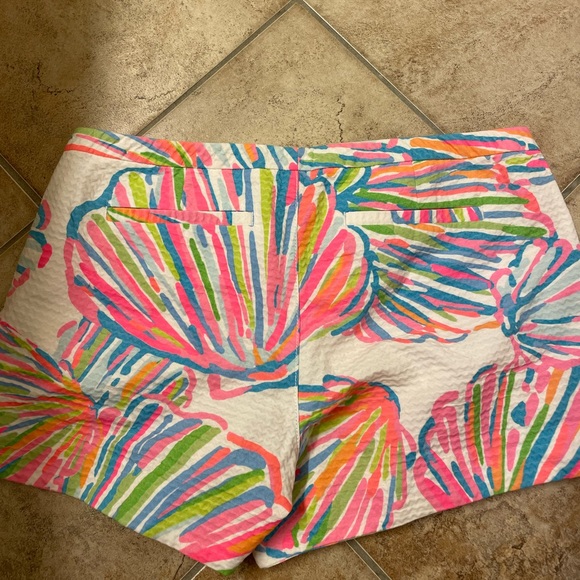Lilly Pulitzer Pattern Shorts - Picture 3 of 3